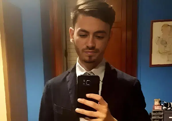 Omicidio Sara Campanella, l&rsquo;avvocato scarica Stefano Argentino per &ldquo;motivi personali&rdquo;? Ecco cosa ha sentito all&rsquo;interrogatorio: &ldquo;Dice che voleva solo parlarle e credeva di essere corrisposto&rdquo;. E allora perch&eacute; aveva un coltello? 