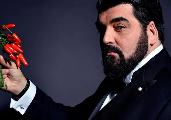 Cannavacciuolo tradisce la moglie? La bomba di Rosica: &ldquo;Quando esci con le ragazzette che ritroviamo nel programma&hellip;&rdquo; Ma parla di Masterchef o di Cucine da Incubo?