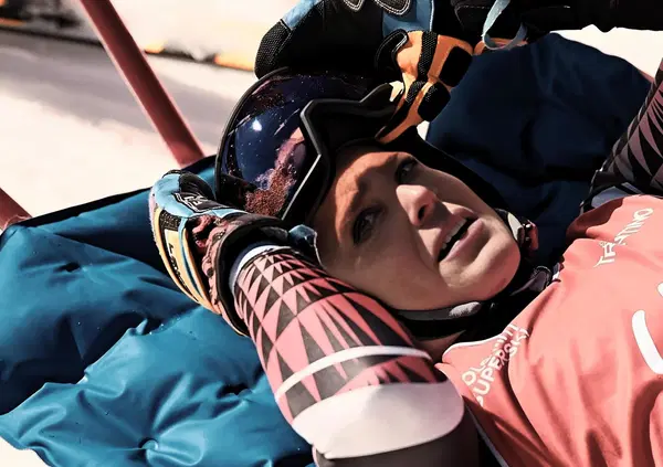 Lo dice anche la mamma di Federica Brignone: &ldquo;La vita &egrave; cos&igrave;. E chi critica...&rdquo;. E Giletti: &ldquo;Mi auguro che abbia la stessa forza di Sofia Goggia&rdquo;. Ma come sta dopo infortunio e operazione? E riuscir&agrave; a tornare almeno per le Olimpiadi?