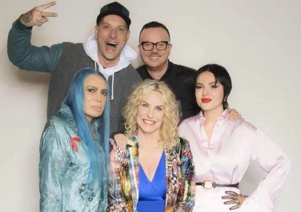 The Voice Senior (Rai 1), ma perch&eacute; Mediaset non fa vera controprogrammazione? Con Tradimento su Canale 5 gli ascolti della Clerici volano e voleranno... 