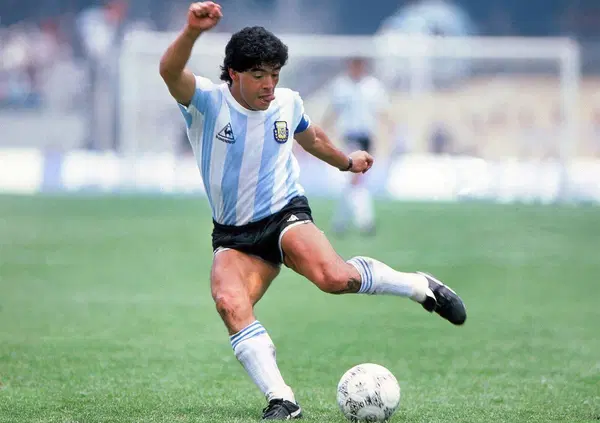 &Egrave; guerra tra gli eredi di Maradona per lo sfruttamento dei diritti d&rsquo;immagine: indagato l&rsquo;avvocato Mat&iacute;as Marlo che ha amministrato le finanze del &ldquo;Pibe de oro&rdquo; negli ultimi anni di vita 