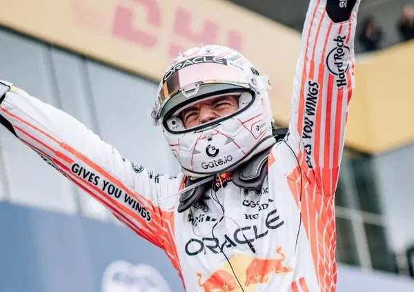 McLaren arrenditi, &egrave; tornato Max Verstappen: Red Bull vince a Suzuka tra i team radio cattivi e la pioggia, Lando Norris insegue e la Ferrari evita il disastro