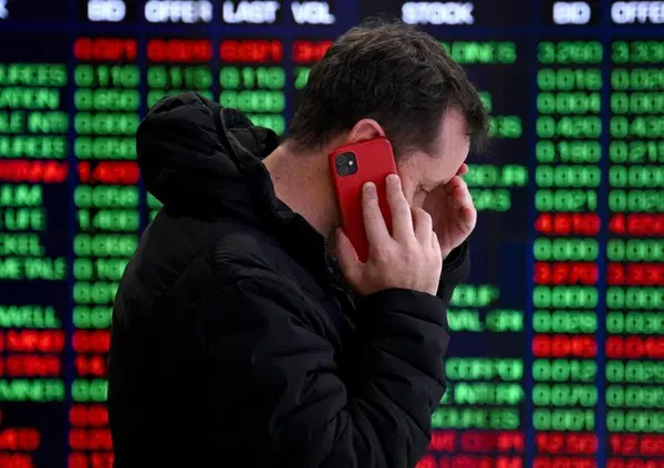 Dazi di Trump e crolli in Borsa? Niente panico (per UniCredit e Mediolanum): &egrave; il momento di investire sulle banche (secondo le banche...)