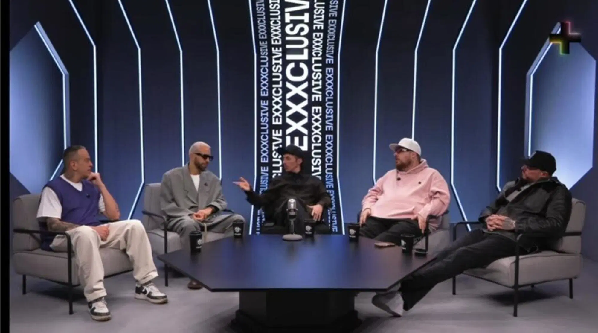 La prima puntata di Exxxclusive