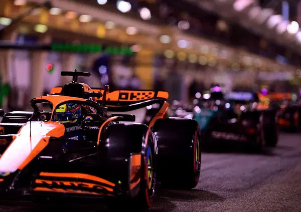 S&igrave;, Carlos Sainz in Bahrain ha detto &ldquo;mer*a&rdquo; e ora lo aspettiamo ai lavori socialmente utili. Intanto per&ograve; piovono coltelli sulla FIA di Ben Sulayem, mentre Alonso&hellip;