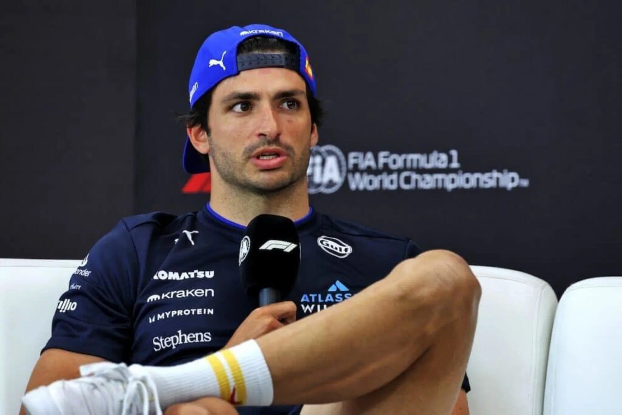 Carlos Sainz durante la conferenza stampa in Bahrain
