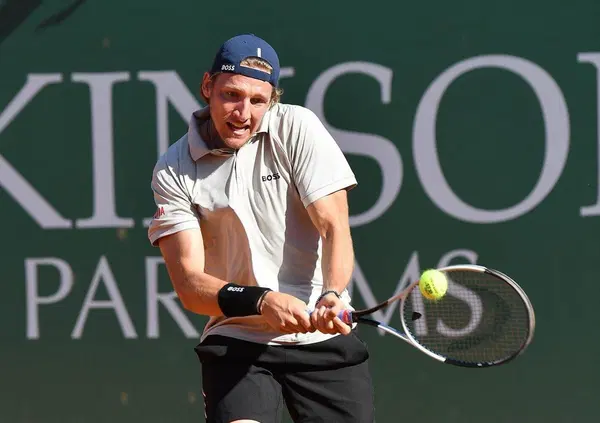 Jacopo Berrettini a MOW: &ldquo;Matteo a volte sbaglia, si sminuisce come persona. Ho visto giocatori dormire in macchina, anche questo &egrave; il tennis&rdquo;