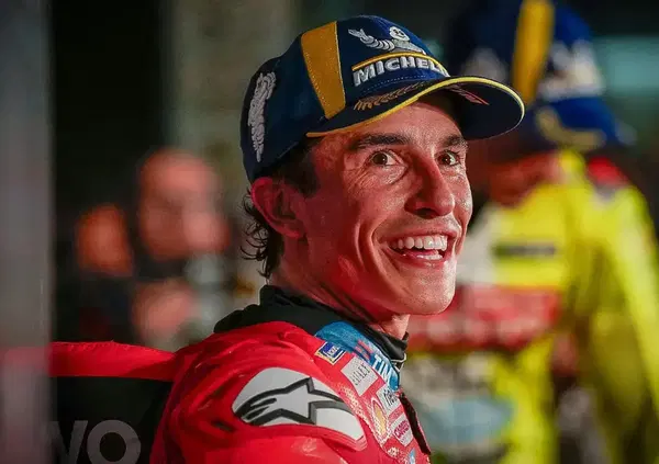 Nel tragico sabato di Pecco Bagnaia, Marc Marquez ringhia e se la ride davanti a Alex e Franco Morbidelli (e Valentino Rossi)