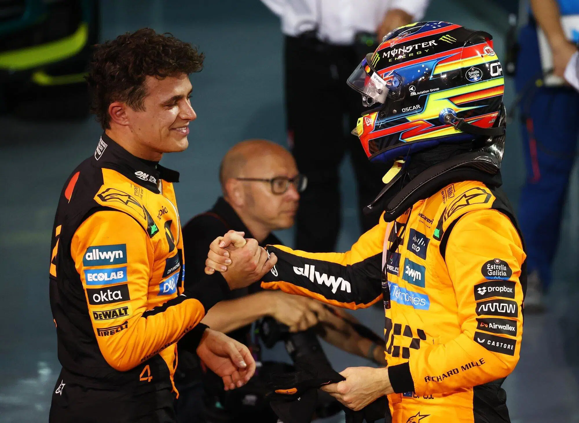 Oscar Piastri e Lando Norris dopo il Gran Premio del Bahrain