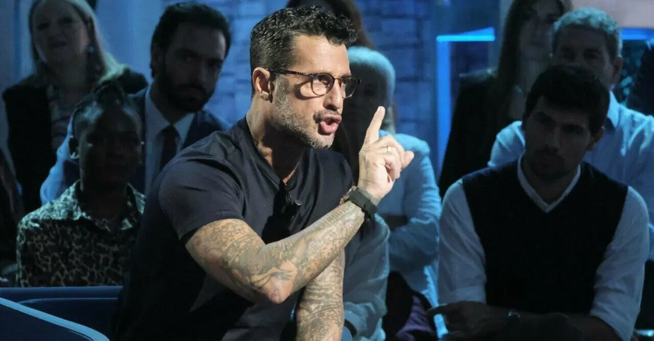 Scandalo calcioscommesse, Fabrizio Corona: &ldquo;Fagioli, Tonali, Zaniolo e altri meritano una condanna penale&rdquo;. E attacca Spalletti: &ldquo;Mi vergogno della Nazionale&rdquo;. Ma chi &egrave; la &ldquo;famiglia criminale romana&rdquo; di cui parla?