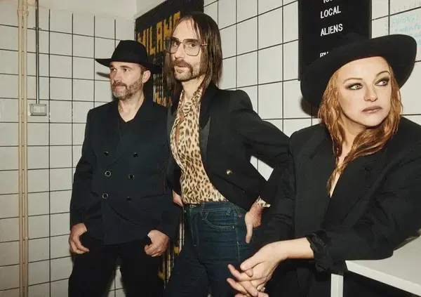 Abbiamo fatto ascoltare El Galactico, il disco dei Baustelle, al poeta Aldo Nove. Il risultato? "Ci fanno credere, tra Moana e Nietzsche, che ha ancora senso la musica..."