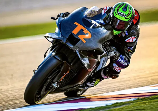 In linea, V4, 1000cc e 850cc: Yamaha a Valencia le sta provando proprio tutte, ma cosa &egrave; successo a Dovizioso?