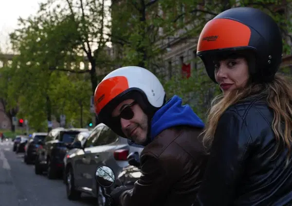 La Divina Commedia alla milanese &egrave; la Milano Design Week: l&rsquo;abbiamo cavalcata con due Triumph della gamma 400 e un tesserino stampa nel portafoglio