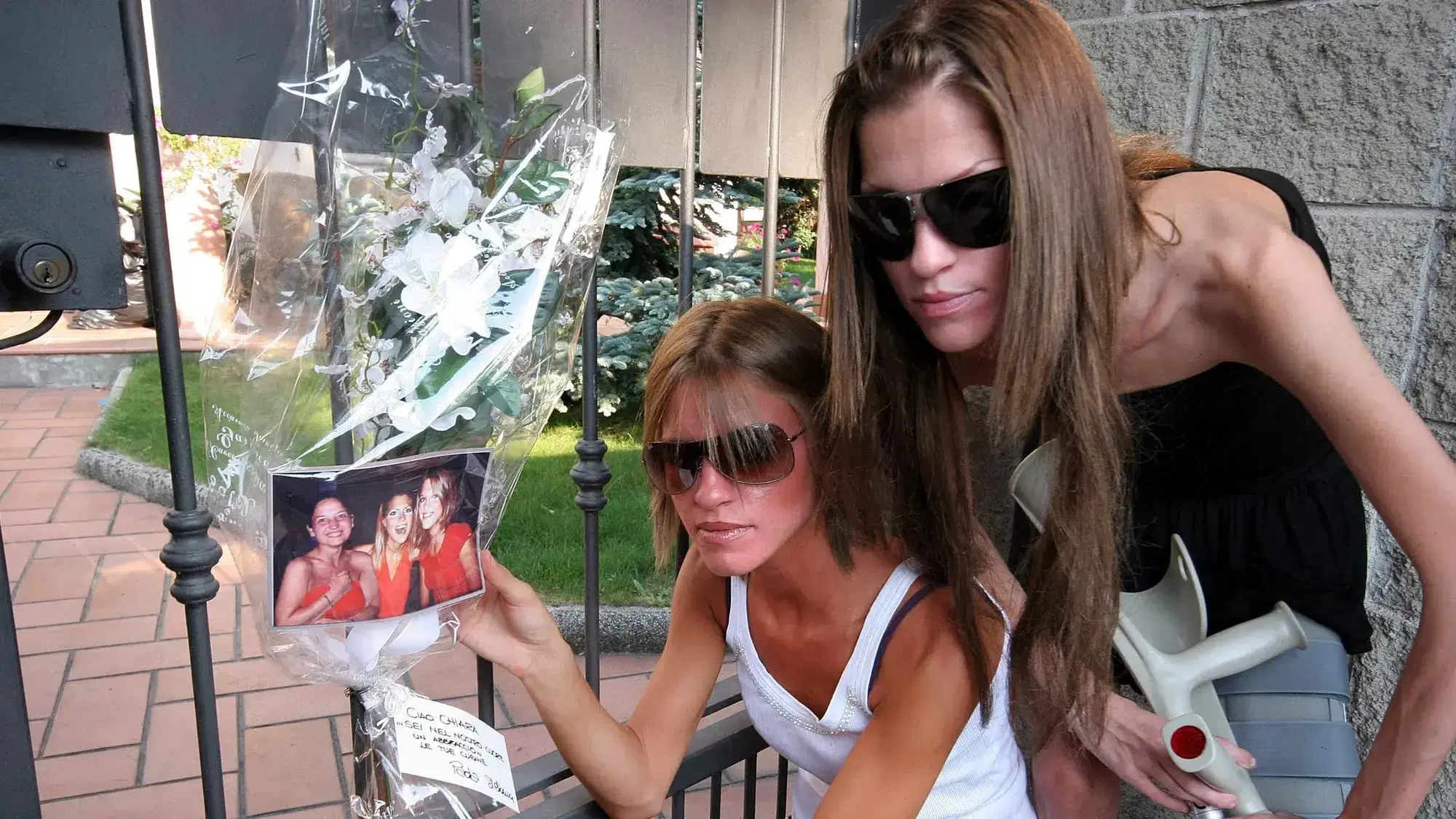 Le cugine di Chiara Poggi, Stefania e Paola Cappa, su Giallo in edicola