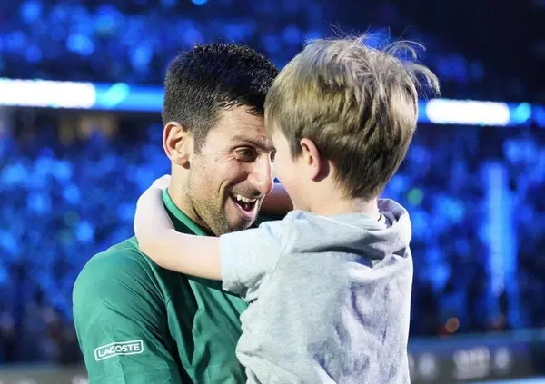 Signori, qui siamo oltre il tennis: Il figlio di Djokovic tifa per Alcaraz e si, Nole non ha bisogno di farsi venerare anche a casa perch&eacute; &egrave; un gigante