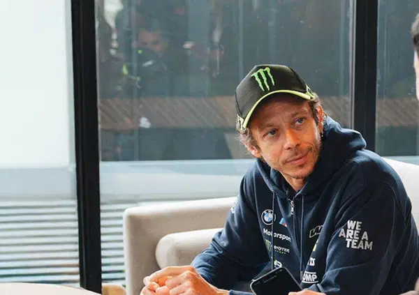 Valentino Rossi a MOW: &ldquo;Mi rivedo in Kimi Antonelli, si capisce subito quanto sia curioso. L&rsquo;Hypercar? Come una moto, pi&ugrave; facile di una GT3&rdquo;