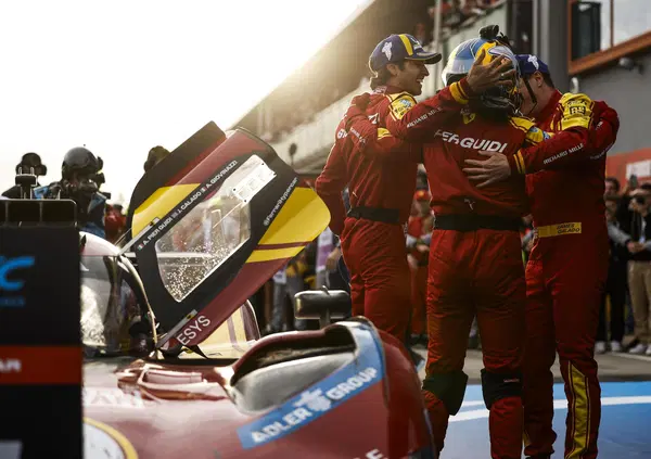 Tutto quello che abbiamo visto alla 6 Ore di Imola, tra la vittoria della Ferrari e il podio di Valentino Rossi (che una Ferrari la prende in pieno)