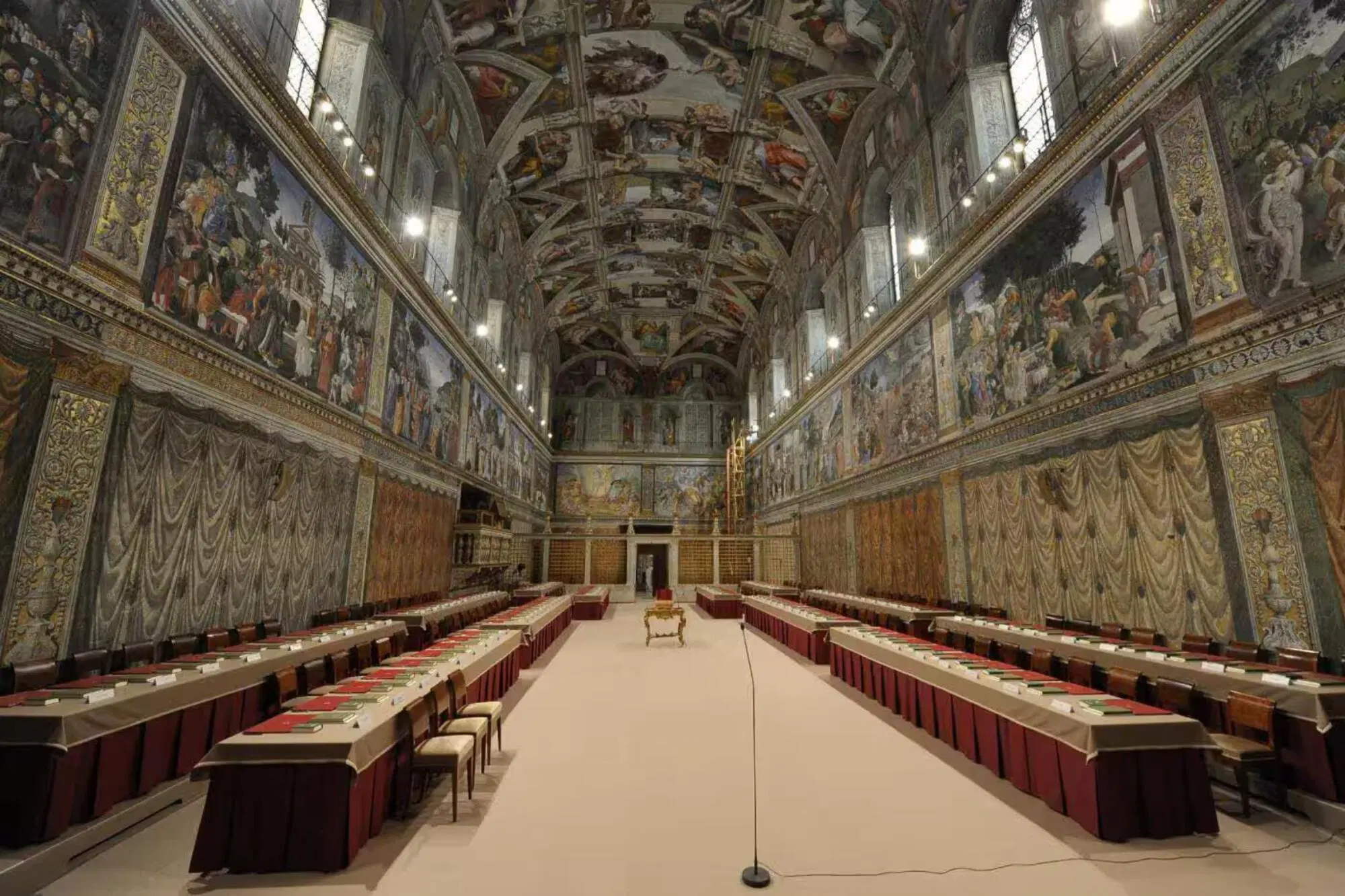 A giorni si apre il Conclave