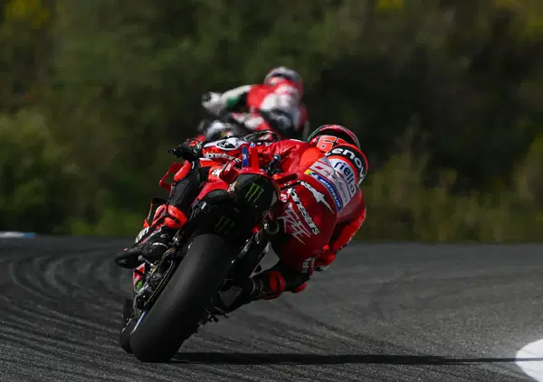 A Jerez sta cambiando il vento della MotoGP? Pecco Bagnaia riassapora il 2024, Alex eroico, Marc Marquez comincia a rischiare: tutto sul venerd&igrave; spagnolo