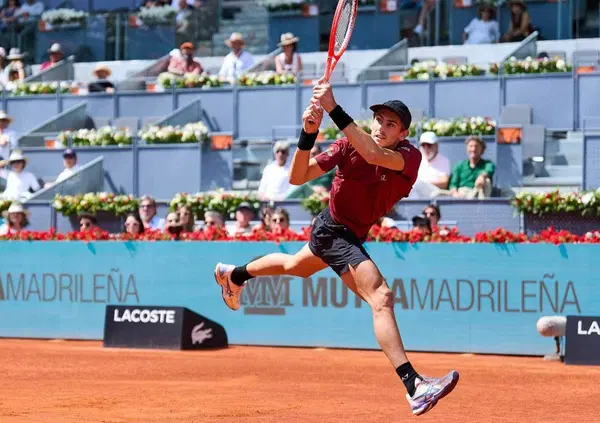 KILL YOUR IDOLS! Un implacabile Matteo Arnaldi batte Djokovic a Madrid producendo un altro miracolo italiano nel tennis