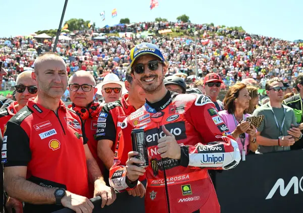 Grazie Pecco Bagnaia, tra i mille dubbi di Jerez ti sei seduto sul divano con noi per dire ci&ograve; che pensiamo da tempo: "La Sprint ormai &egrave; la gara pi&ugrave; noiosa"