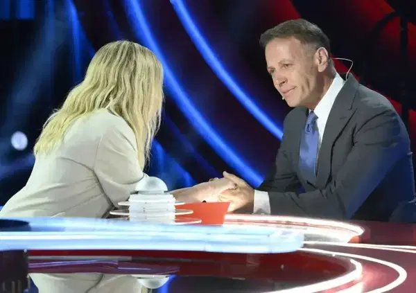 Rocco Siffredi assente-presente a Obbligo o Verit&agrave; su Rai 2? Perch&eacute; c&rsquo;&egrave; ma non parla? E la domanda &ldquo;scomoda&rdquo; di Herbert Ballerina su Stefano De Martino ad Alessia Marcuzzi&hellip;
