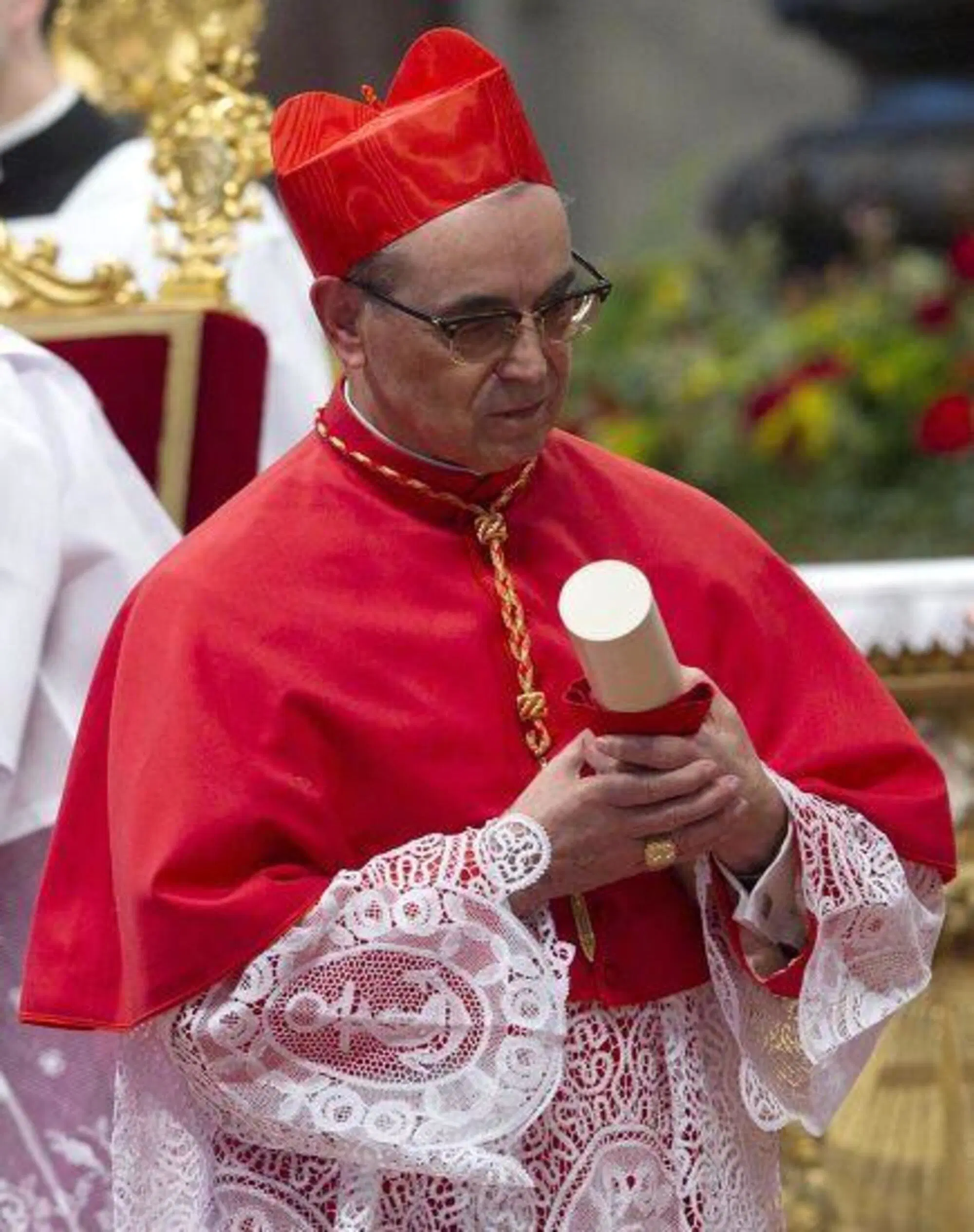 Il cardinale Santos Abril y Castell&oacute;