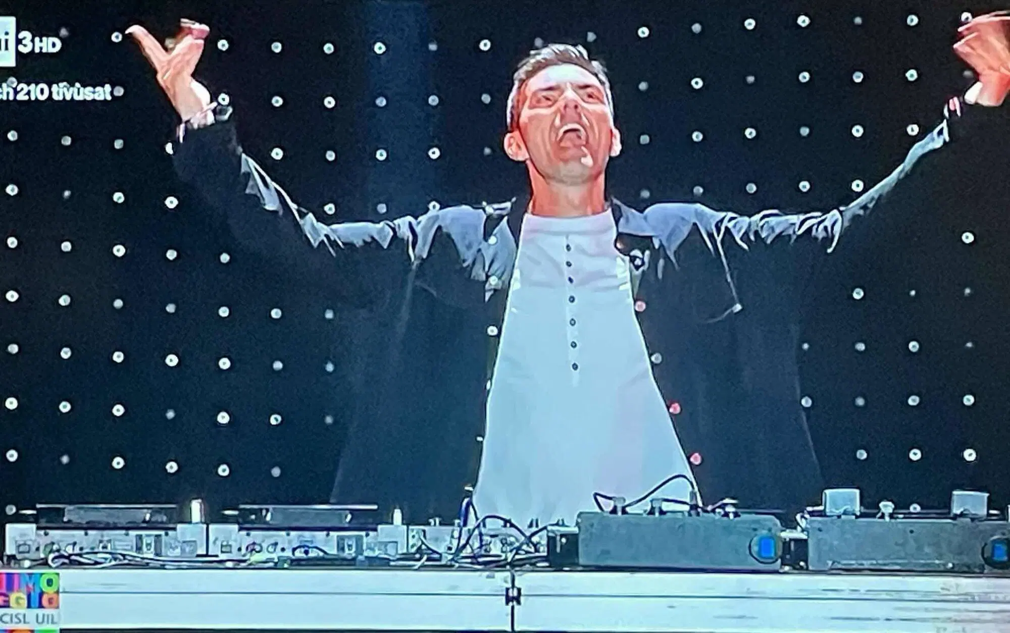 20250502 002538186 3550