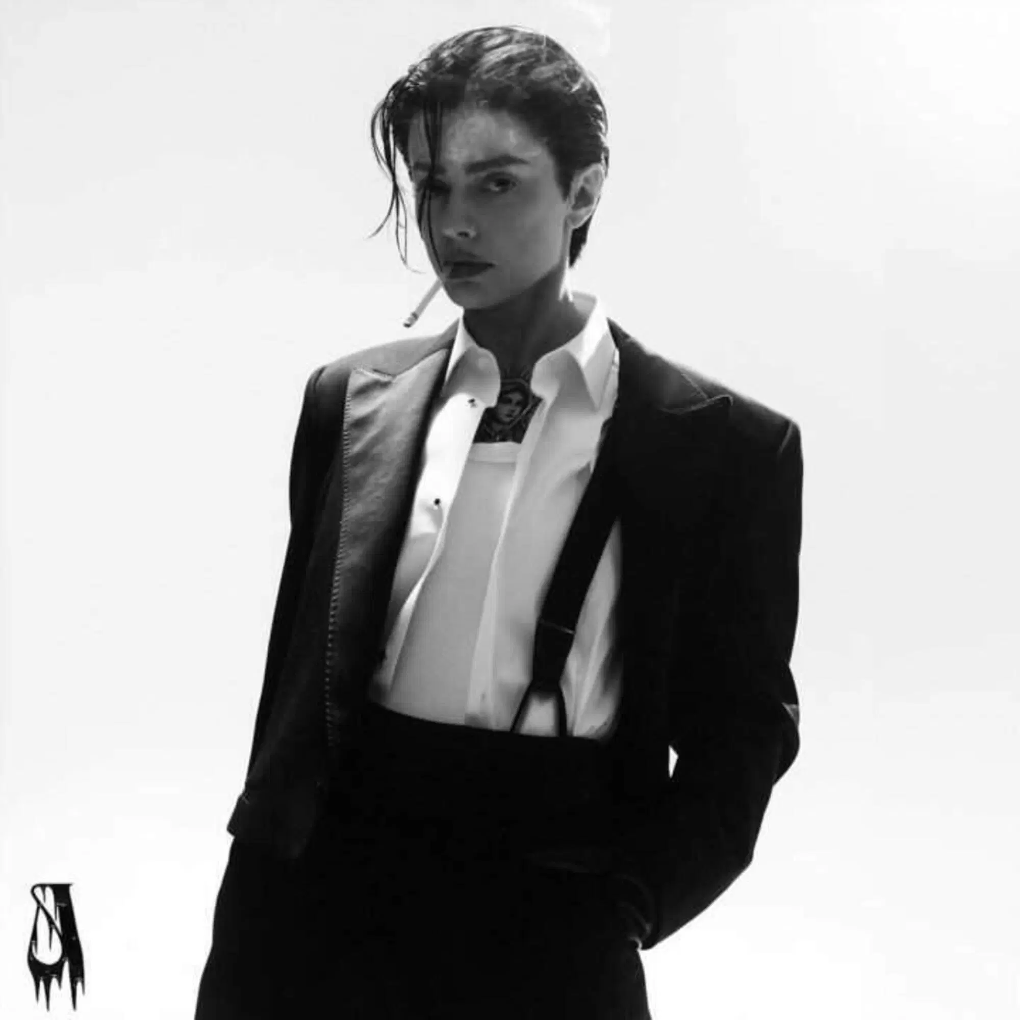 Annalisa con i capelli corti nel nuovo singolo Maschio