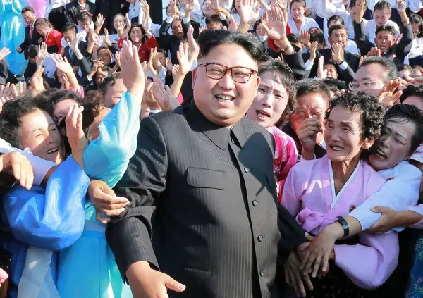 Come si vive davvero in Corea del Nord? Abbiamo intervistato chi c'&egrave; appena stato: &ldquo;Molte persone hanno uno smartphone. E le auto...&rdquo;