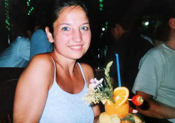 Omicidio Poggi, IL MISTERO DEI 7 SLIP USATI sparsi sulla scena del crimine di Garlasco: appartenevano a Chiara o a un&rsquo;altra persona? Perch&eacute; non sono mai stati analizzati? Ennesima dimenticanza? Il dettaglio che forse avrebbe potuto scagionare Alberto Stasi