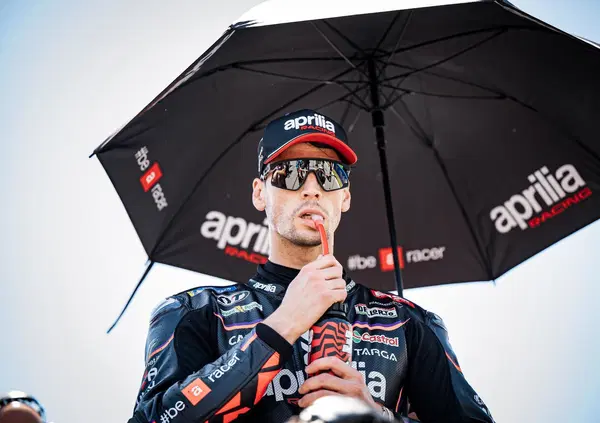 [VIDEO] Lorenzo Savadori a MOW: drammi e prodigi di Aprilia in MotoGP, Bezzecchi, Mart&iacute;n, Marc Marquez e gli allenamenti con Charles Leclerc