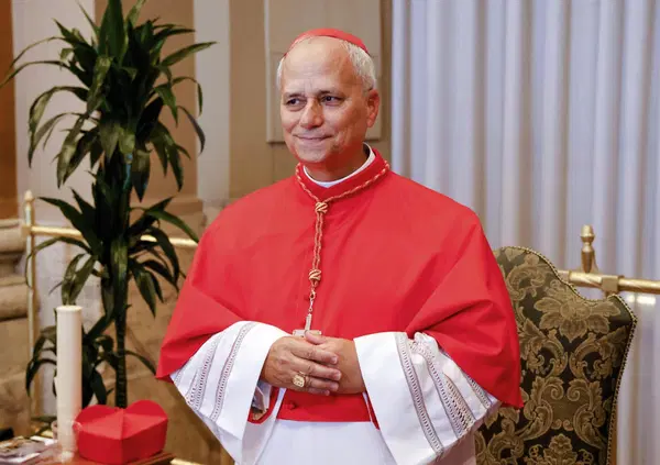 Il cardinale Robert Prevost &egrave; il nuovo papa e ha scelto il nome Leone XIV. Ecco chi &egrave; il successore di Papa Francesco americano e considerato un moderato: dal ruolo di missionario in Per&ugrave; alle sue posizioni su divorzio, diritti lgbt e...