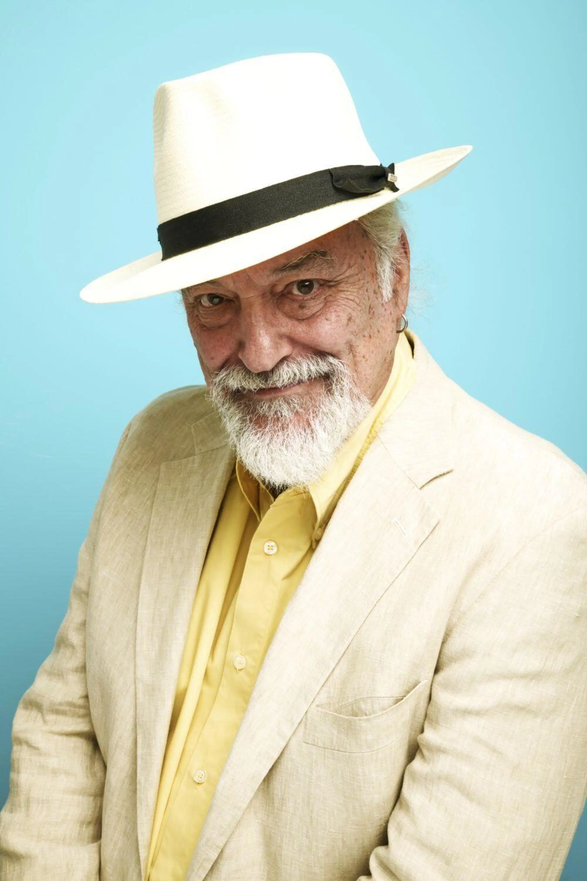 Eugenio Finardi, Alberto Bertoli recensisce l'album Tutto