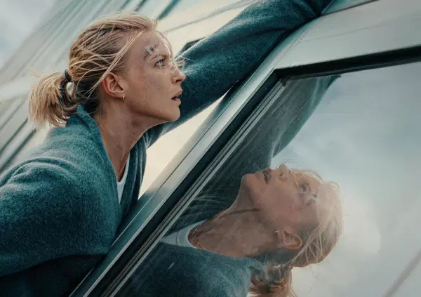 Abbiamo visto Exterritorial - Oltre il confine su Netflix, ma com&rsquo;&egrave;? Il classico film da algoritmo: ha tutto, ma non ha niente 