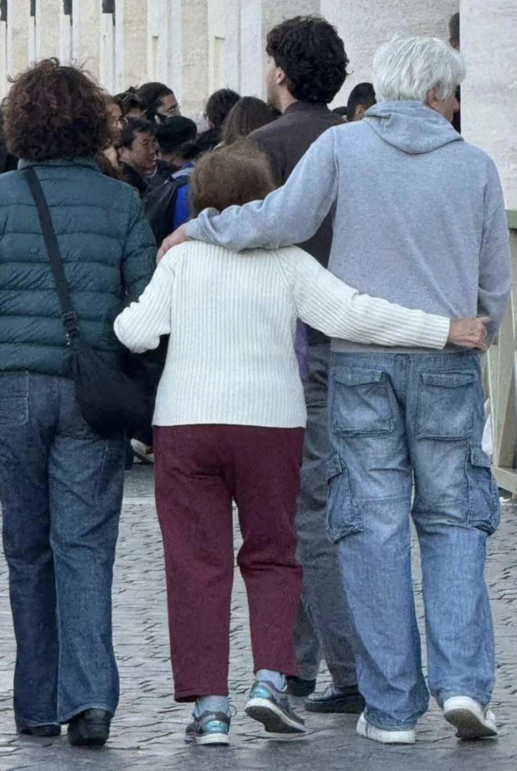 La famiglia di Emanuela Orlandi al primo Angelus di papa Leone XIV