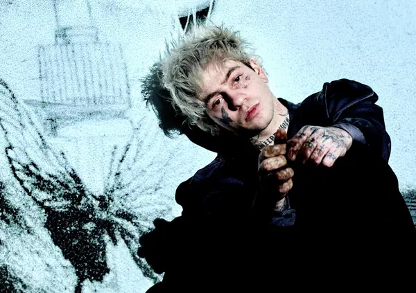 Siamo stati all&rsquo;Alcatraz al concerto di Chiello, ma com&rsquo;&egrave; stato? Abbiamo visto la sua urgenza di esprimersi cantando, sudando, ballando, urlando. E gli ospiti Rose Villain e Achille Lauro&hellip;