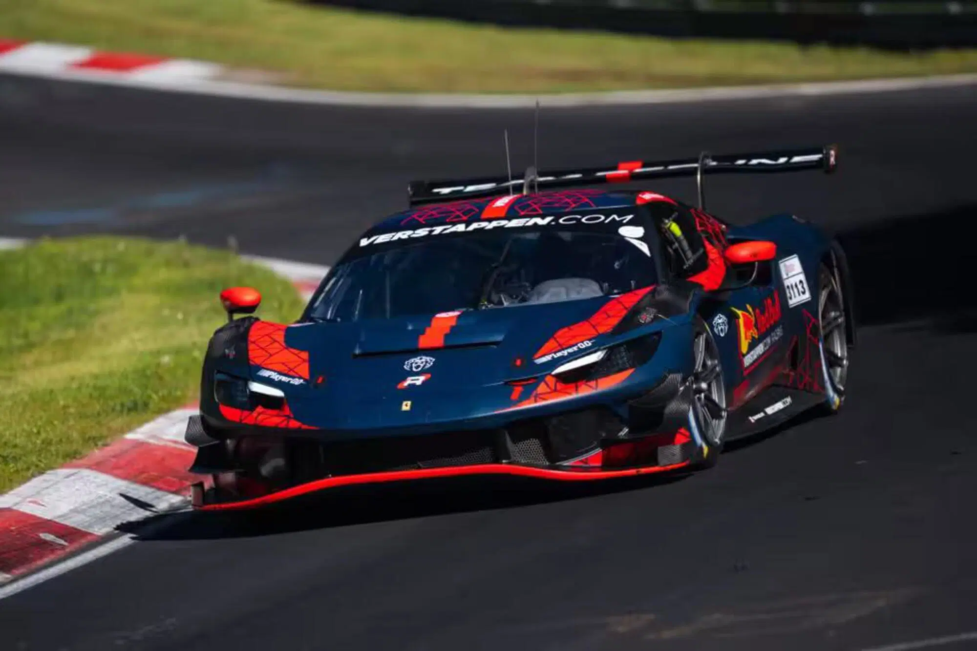 La Ferrari 296 GT3 di Verstappen.com Racing che lo stesso Max ha condiviso al Nurburgring con Chris Lulham, uno dei suoi piloti nel GT