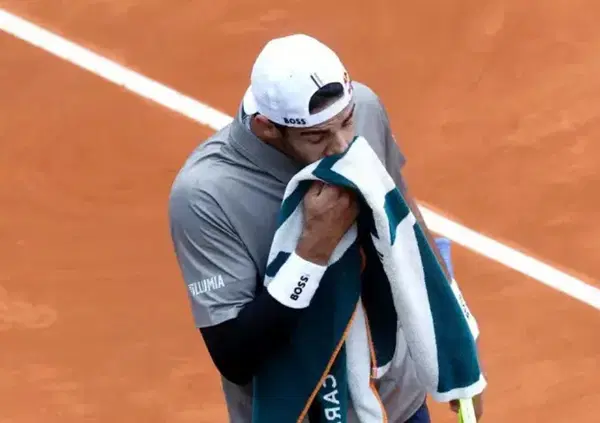 EH NO... BERRETTINI OUT: Matteo costretto al ritiro agli Internazionali di Roma. Ancora infortunio agli addominali?