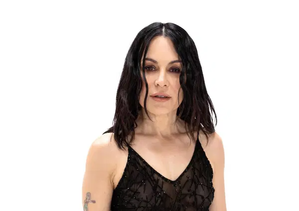 Intervista totale ad Alexia: &ldquo;C&rsquo;&egrave; tanta rabbia, quando la gente si sfoga sugli altri &egrave; pericoloso&rdquo;. Achille Lauro? &ldquo;Geniale&rdquo;. Capo Plaza? &ldquo;Non lo conoscevo ma&hellip;&rdquo;. E sul nuovo singolo Follow e i momenti top e down della sua carriera&hellip;