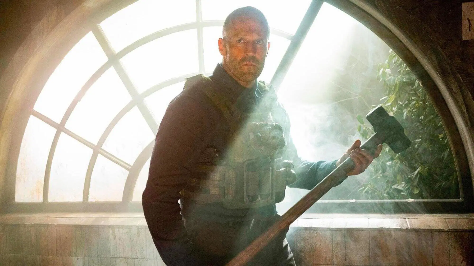 Jason Statham in A working man su Prime Video