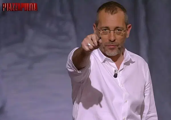 Piazzapulita? No, Piazzapubblicit&agrave;: avete mai seguito il programma di Corrado Formigli in streaming sul sito di La7? Pi&ugrave; che un talk show &egrave; un trip show tra spot online e televisivi