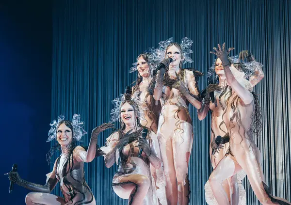 Sappiamo tutto su Eurovision 2025? No! Ci aiuta il critico musicale Andrea Spinelli: &ldquo;Un altro concorso oltre a Sanremo? Suicida&rdquo;. L&rsquo;Italia? &ldquo;Da Il Volo ai M&aring;neskin, piaciamo in Europa&rdquo;. E su Lucio Corsi e il format &ldquo;trash divertente&hellip;&rdquo;