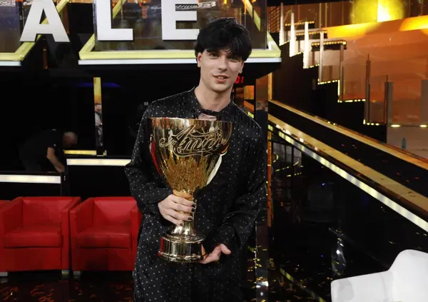 Amici di Maria De Filippi, ma Trigno ha vinto la categoria canto grazie all'effetto Sarah Toscano? Dalle &ldquo;polemiche&rdquo; alla coppa? Vi spieghiamo perch&eacute; non c&rsquo;&egrave; da stupirsi della sua vittoria