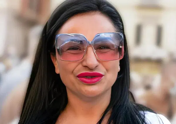 La titktoker Rita De Crescenzo come gli ultras, espulsa dai social con il Daspo digitale? La proposta dopo la frase &ldquo;tutti i medici e gli avvocati sono drogati&rdquo;? E Borrelli e Pisani si incazzano&hellip;