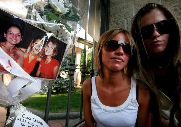 Omicidio Chiara Poggi e Corona, la direttrice di Giallo Albina Perri: &ldquo;I messaggi di Paola Cappa su Stasi? Fonte attendibile&rdquo;. E Giletti: &ldquo;Non li ha visti&rdquo;. Ecco lo scontro-caso su Garlasco a &ldquo;Lo Stato delle cose&rdquo;