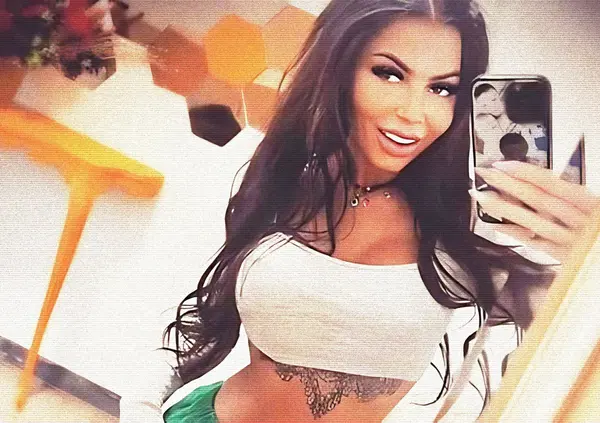 Scomparsa di Denisa Maria Adas, l&rsquo;escort di Prato &egrave; stata rapita da una banda di rumeni? La polizia indaga sulla madre e sul racconto fatto alle amiche (diverso da quello ufficiale). E chi &egrave; l&rsquo;avvocato che le ha assicurato che la figlia &egrave; ancora viva?   