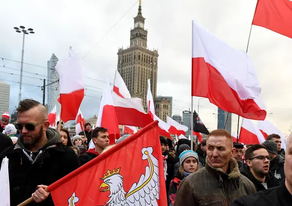 Occhio! Lo sapete chi &egrave; la &ldquo;nuova&rdquo; Germania? La Polonia! Il boom economico (grazie alle auto), l'asse con la Nato e il rafforzamento dell'esercito: vi spieghiamo perch&eacute; Varsavia pu&ograve; prendersi l'Europa (ma attenzione...) 