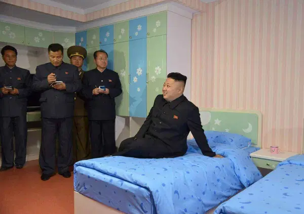 Siamo stati nei migliori hotel della Corea del Nord, ma come sono? Tra piste da sci, piscine, ristoranti di lusso, ecco tutti i dettagli (e quanto abbiamo speso)