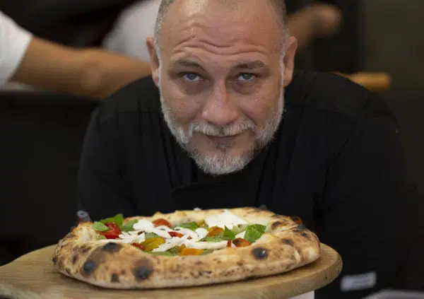 Francesco Martucci (I Masanielli): &ldquo;La pizza non &egrave; un bene di lusso, con 20 euro non ci metti neanche la benzina&rdquo;. Cracco? &ldquo;Se vado da Carlo in Galleria so cosa mi aspetta, mica puoi pagare come a Fragneto Monforte&rdquo;. E sul Napoli&hellip;